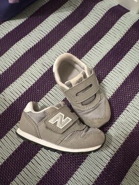 New Balance Kids Light Gray Velcro Athletic Sneakers